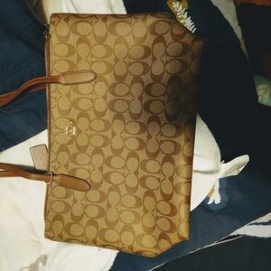 BRAND NEW Coach. Received over holiday and can’t use, to small for this new mom